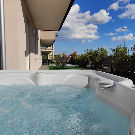 San Giorgio Design Home Con Jacuzzi Privata 콜라 외부 사진