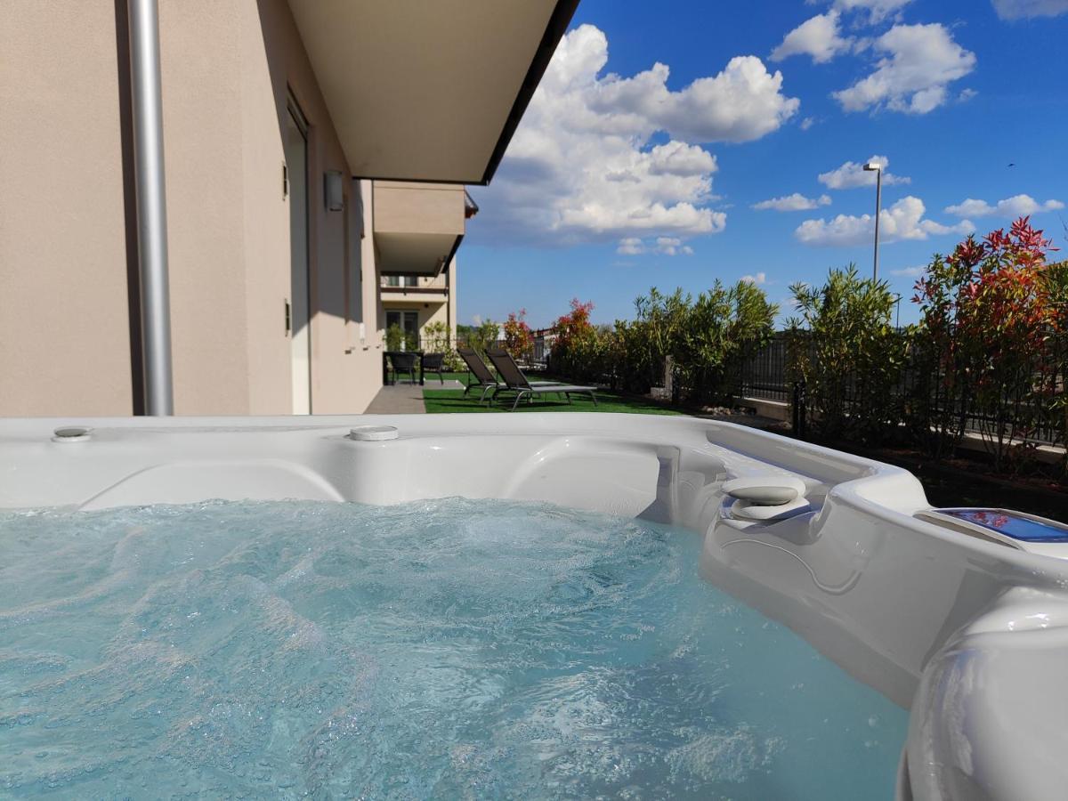 San Giorgio Design Home Con Jacuzzi Privata 콜라 외부 사진